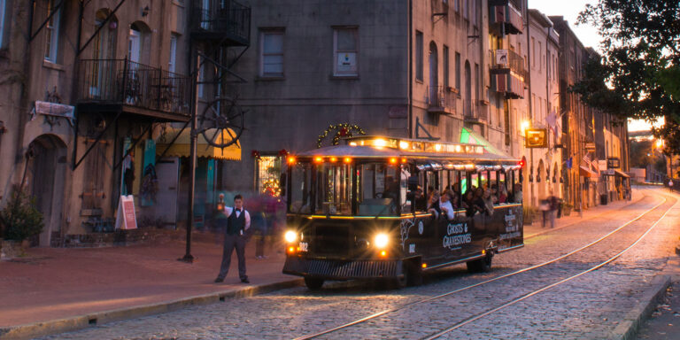Savannah Ghosts & Gravestones tour driving down River Street